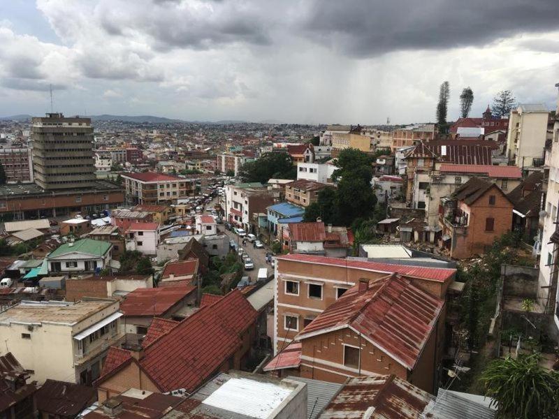 Hotel Midi Minuit Antananarywa Zewnętrze zdjęcie